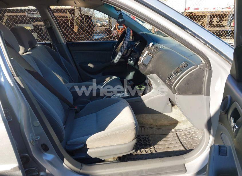 Photo 5 of 2005 Honda Civic LX (VIN 2HGES16595H597288)