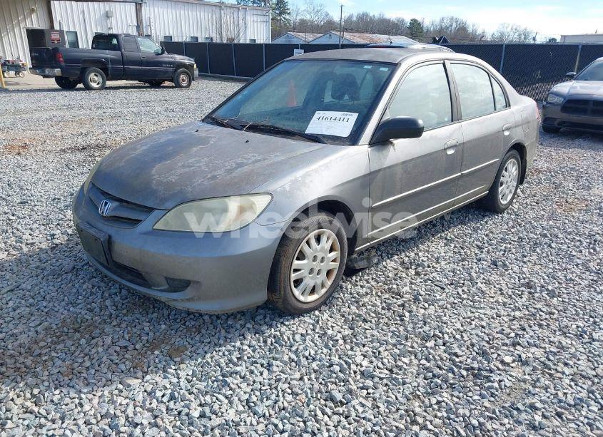 Photo 2 of 2005 Honda Civic LX (VIN 2HGES16595H633903)