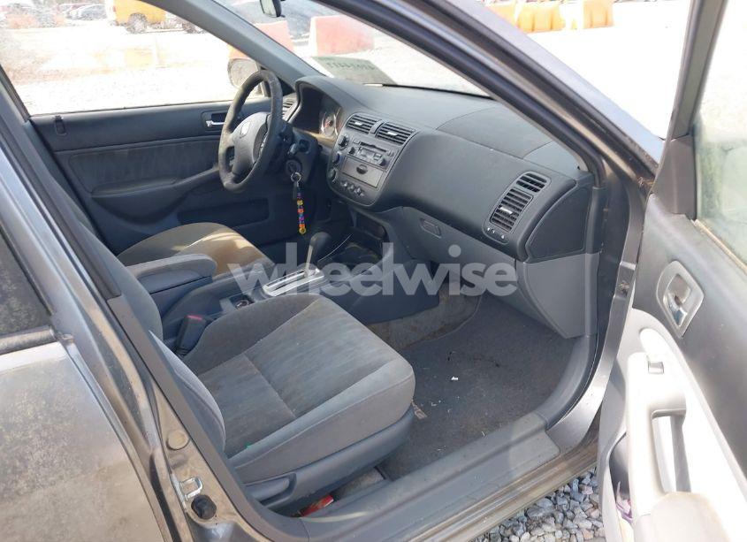 Photo 5 of 2005 Honda Civic LX (VIN 2HGES16595H633903)