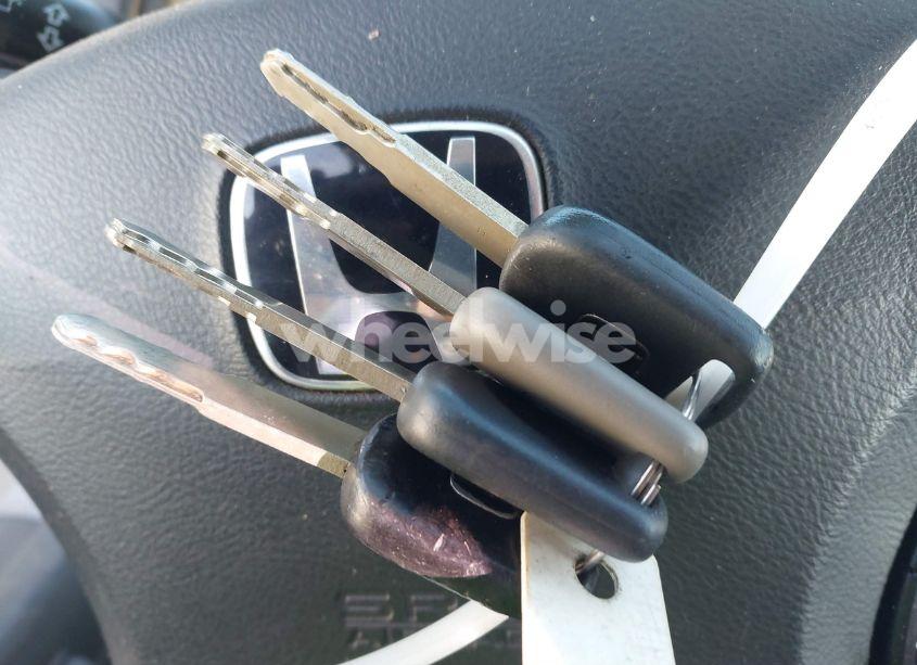 Photo 11 of 2003 Honda Civic LX (VIN 2HGES165X3H528770)