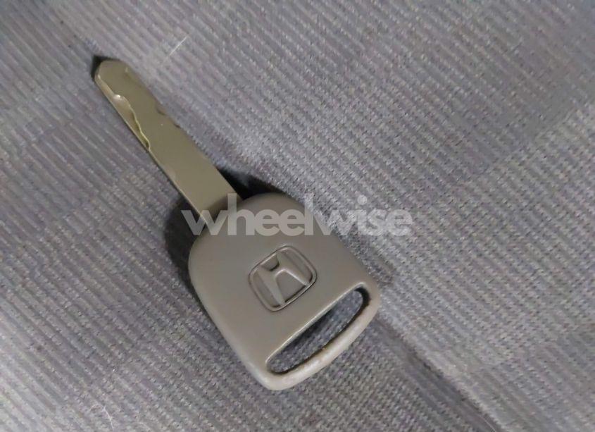 Photo 11 of 2004 Honda Civic LX (VIN 2HGES165X4H517818)