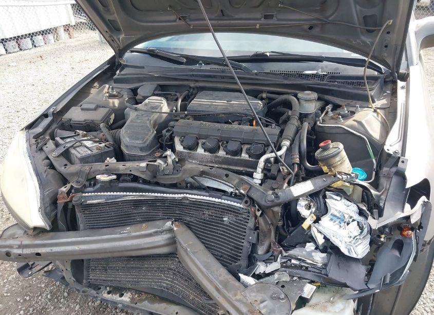 Photo 10 of 2004 Honda Civic LX (VIN 2HGES165X4H595936)