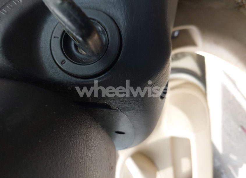 Photo 11 of 2005 Honda Civic LX (VIN 2HGES165X5H623610)