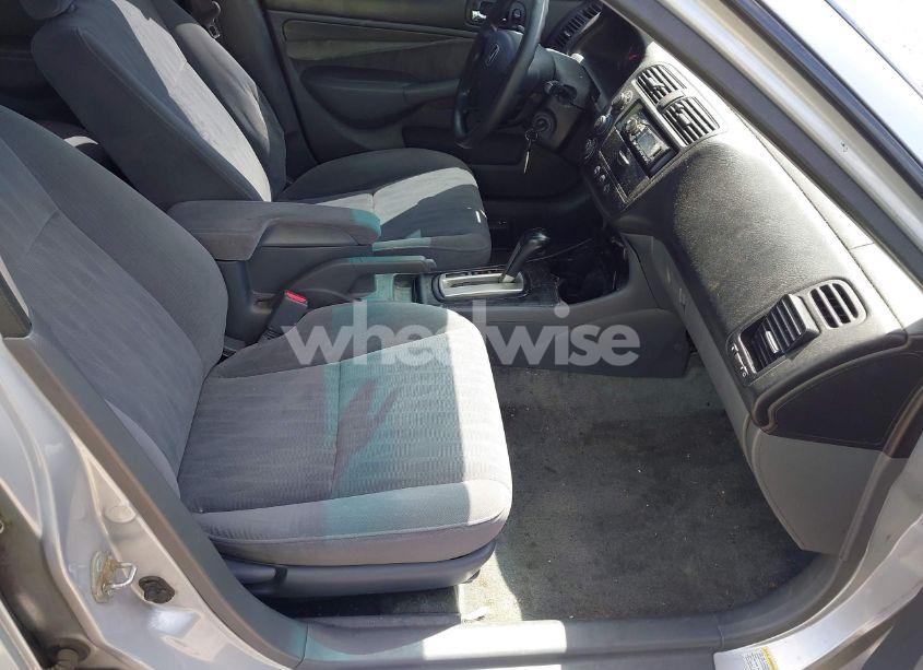 Photo 5 of 2003 Honda Civic LX (VIN 2HGES16613H509520)