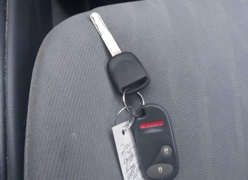 Photo 11 of 2004 Honda Civic LX (VIN 2HGES16614H540705)