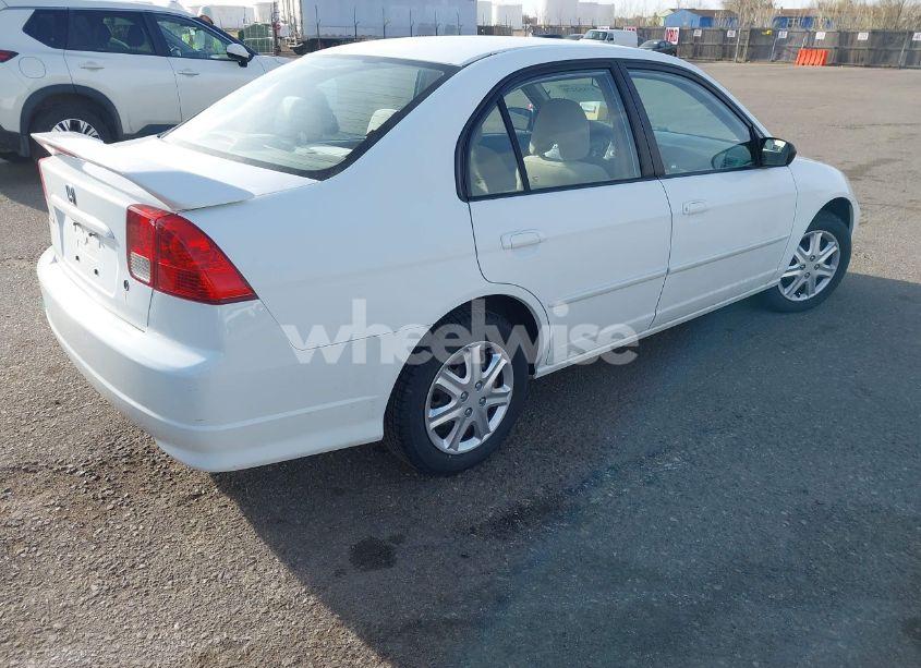 Photo 4 of 2005 Honda Civic LX (VIN 2HGES16645H630173)