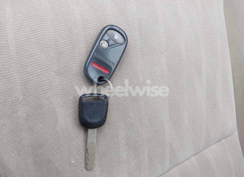 Photo 11 of 2005 Honda Civic LX (VIN 2HGES16655H504596)