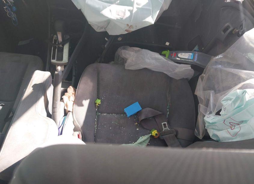 Photo 5 of 2005 Honda Civic LX (VIN 2HGES16655H612491)