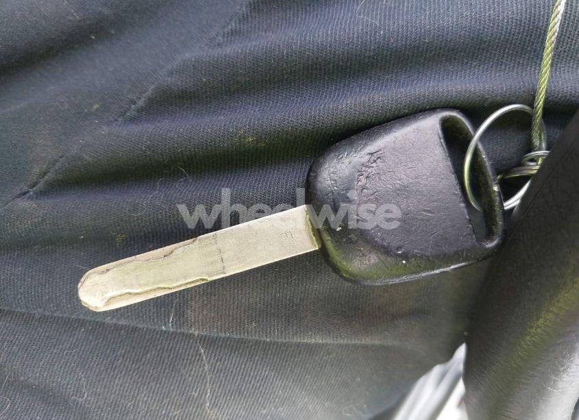 Photo 11 of 2005 Honda Civic LX (VIN 2HGES16675H616171)