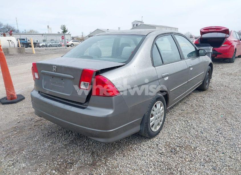 Photo 4 of 2005 Honda Civic LX (VIN 2HGES16675H616171)