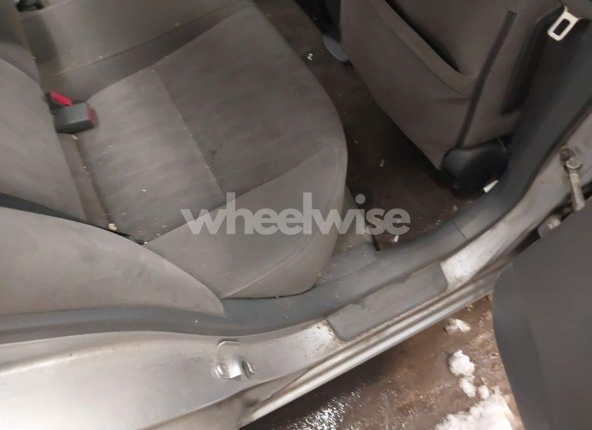 Photo 8 of 2003 Honda Civic LX (VIN 2HGES16683H564692)