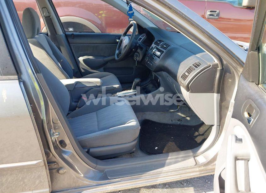 Photo 5 of 2004 Honda Civic LX (VIN 2HGES16684H502937)