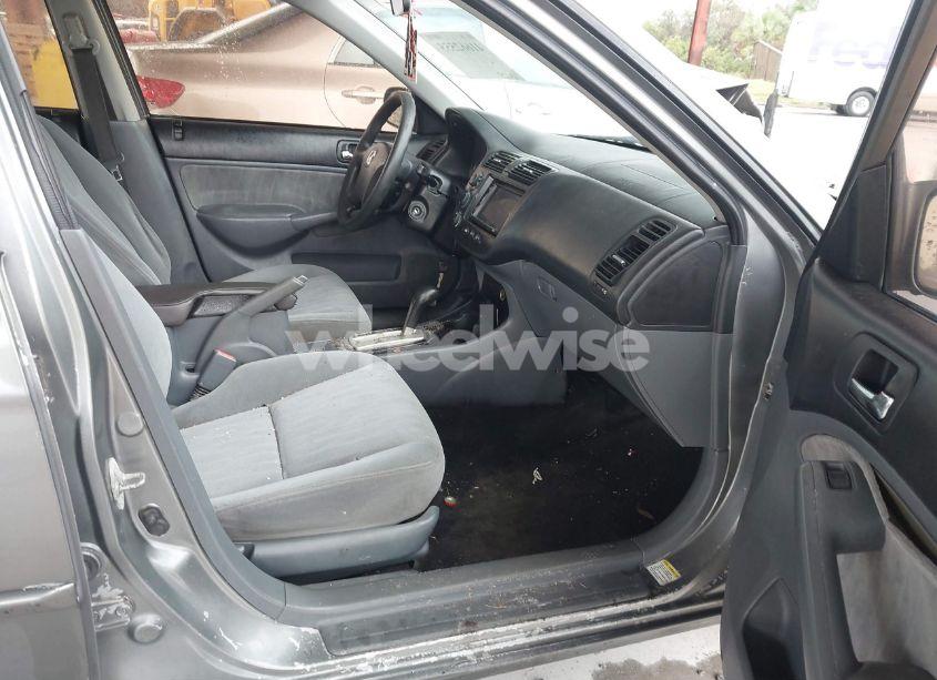 Photo 5 of 2005 Honda Civic LX (VIN 2HGES16685H542016)