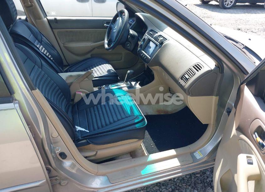 Photo 5 of 2004 Honda Civic LX (VIN 2HGES166X4H628748)