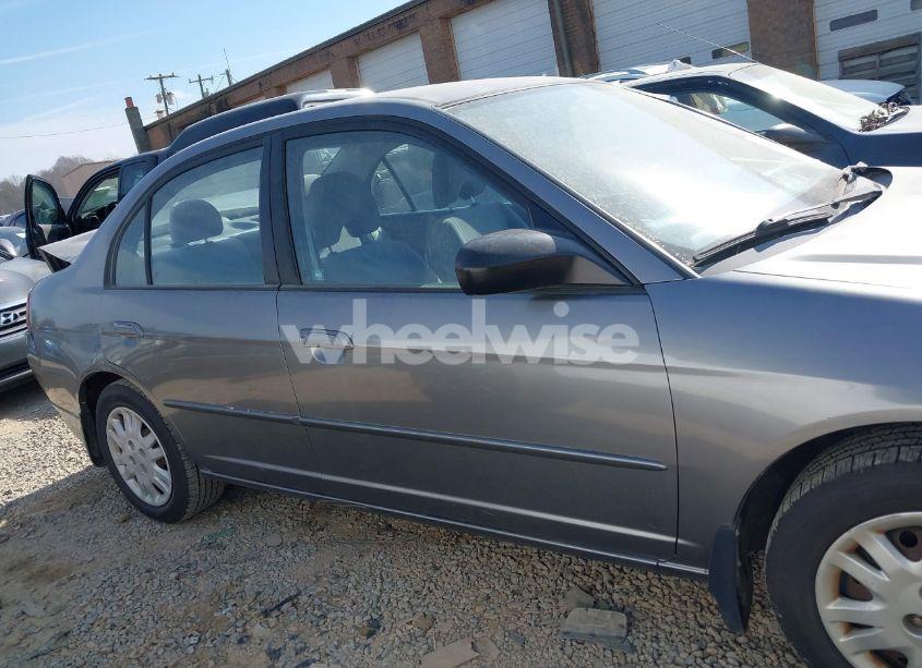 Photo 13 of 2005 Honda Civic LX (VIN 2HGES166X5H627861)