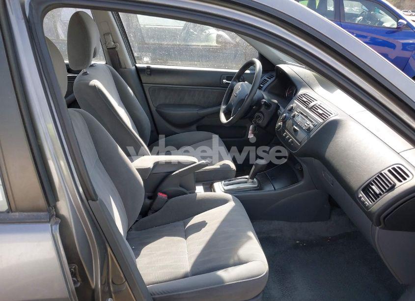 Photo 5 of 2005 Honda Civic LX (VIN 2HGES166X5H627861)