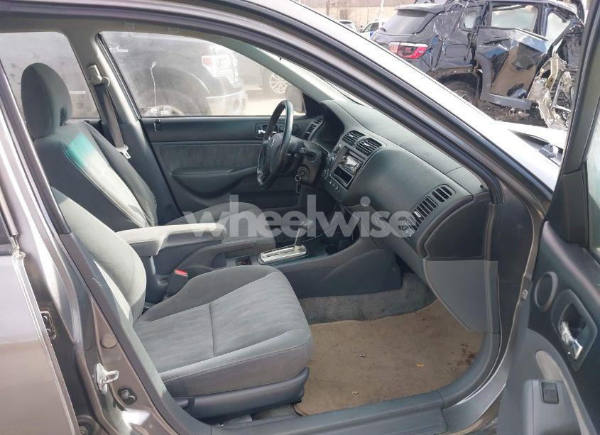 Photo 5 of 2005 Honda Civic EX (VIN 2HGES26715H610817)