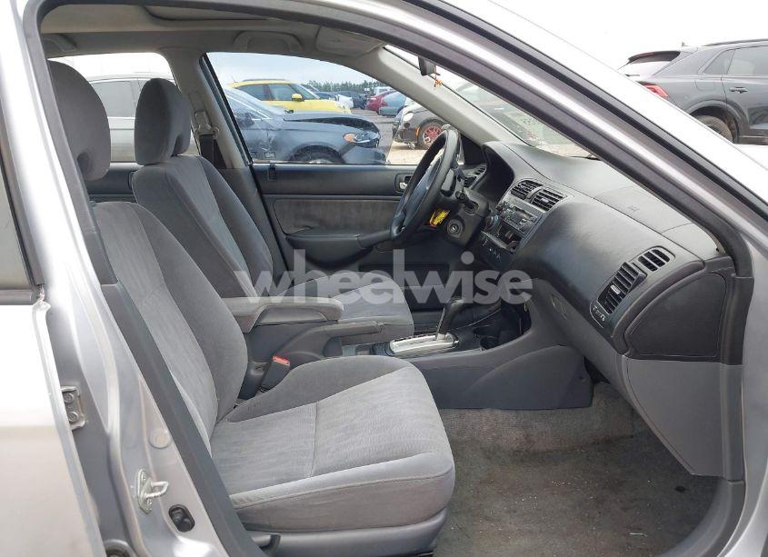 Photo 5 of 2003 Honda Civic EX (VIN 2HGES26743H549377)