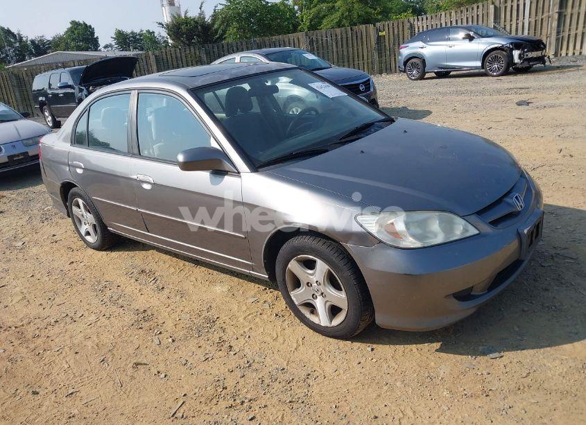 2005 Honda Civic EX (VIN 2HGES26745H501767) main photo