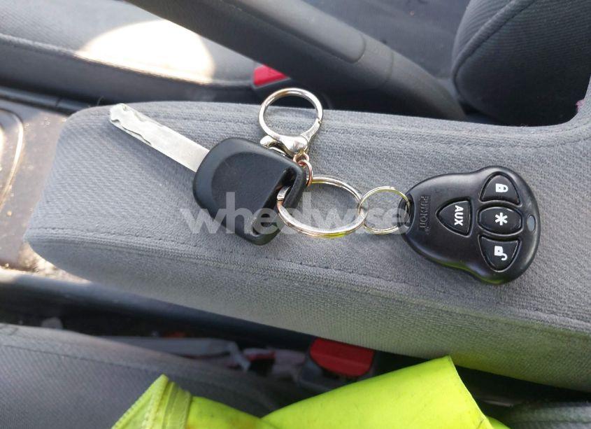 Photo 11 of 2005 Honda Civic EX (VIN 2HGES26745H501767)