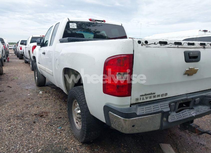 Photo 3 of 2007 Chevrolet Silverado 2500HD LT1 (VIN 2HGES26774H******)