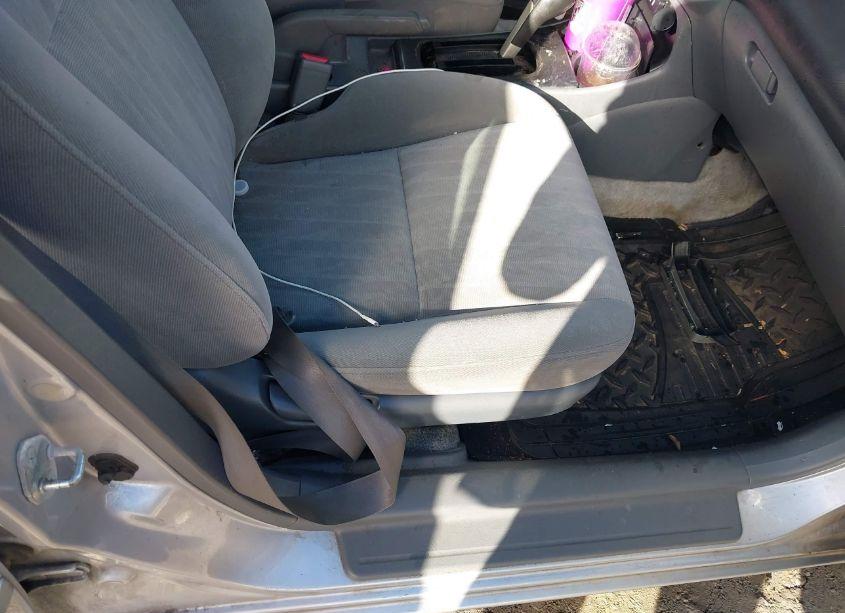 Photo 5 of 2004 Honda Civic EX (VIN 2HGES26774H526421)