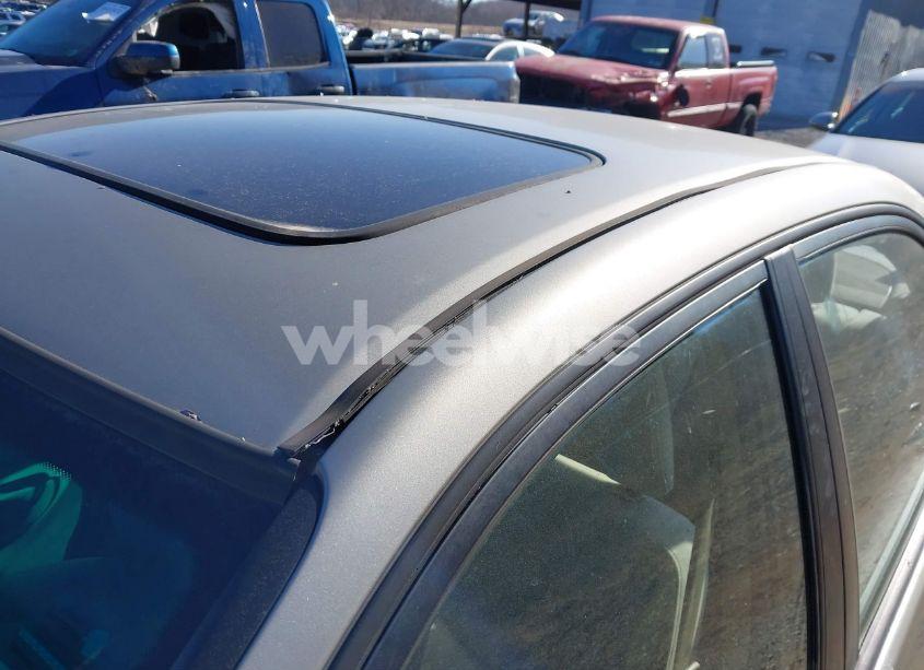 Photo 12 of 2005 Honda Civic EX (VIN 2HGES26785H552978)