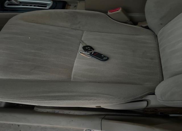 Photo 8 of 2005 Honda Civic EX (VIN 2HGES26795H565285)