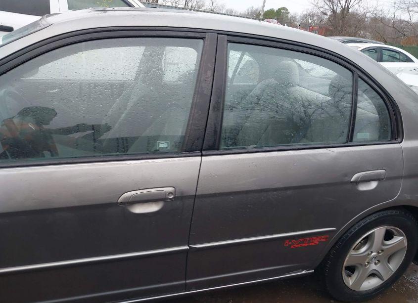 Photo 14 of 2005 Honda Civic EX (VIN 2HGES26845H560164)