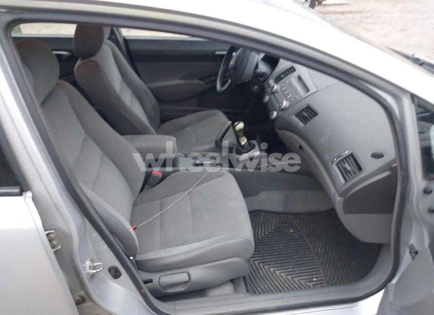 Photo 5 of 2007 Honda Civic LX (VIN 2HGFA15517H505098)