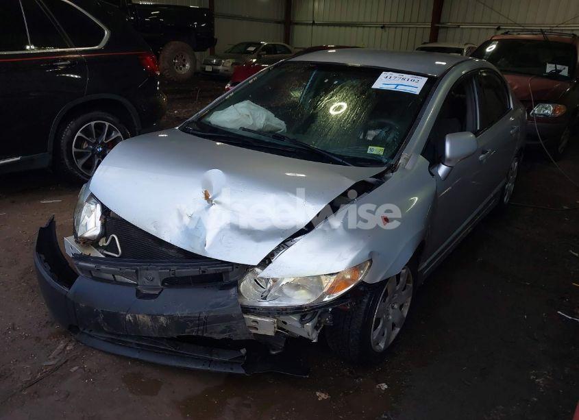 Photo 2 of 2008 Honda Civic LX (VIN 2HGFA16518H304625)