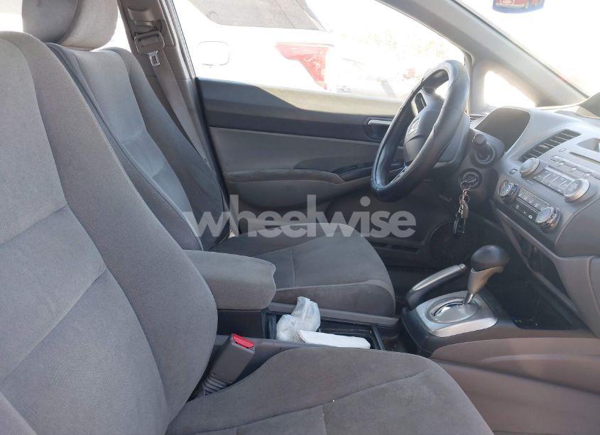 Photo 5 of 2008 Honda Civic LX (VIN 2HGFA16518H330920)
