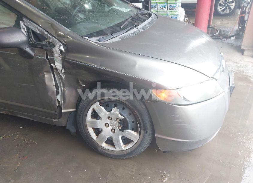 Photo 6 of 2008 Honda Civic LX (VIN 2HGFA16518H330996)