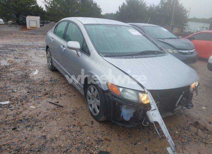 2007 Honda Civic LX (VIN 2HGFA16527H300792) main photo