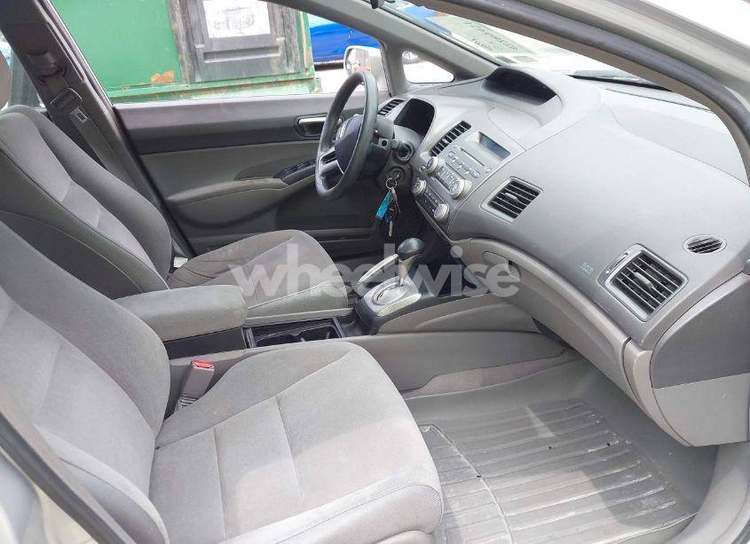 Photo 5 of 2008 Honda Civic LX (VIN 2HGFA16558H322853)