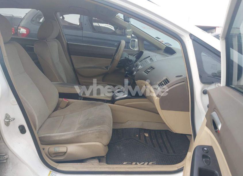 Photo 5 of 2008 Honda Civic LX (VIN 2HGFA16558H328023)