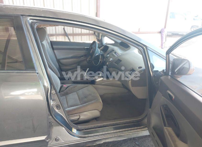 Photo 5 of 2009 Honda Civic LX (VIN 2HGFA16579H522571)