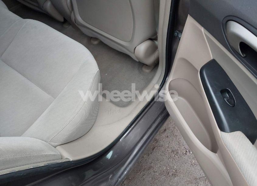 Photo 8 of 2009 Honda Civic LX (VIN 2HGFA16589H518464)