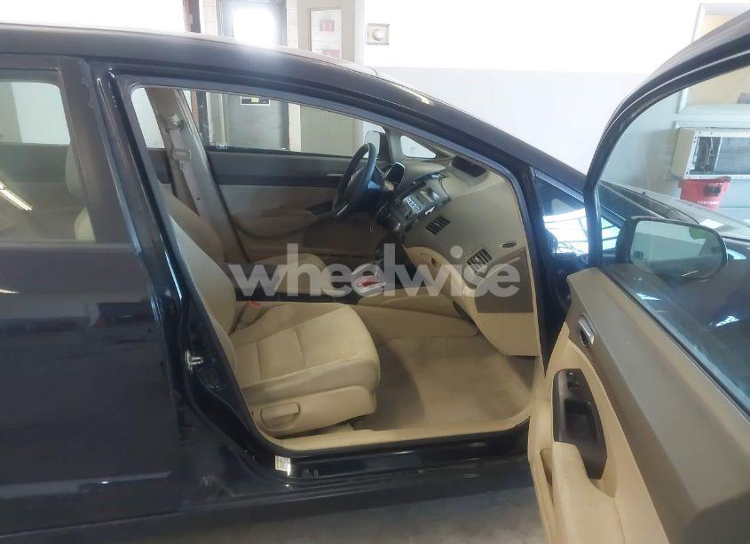 Photo 5 of 2006 Honda Civic LX (VIN 2HGFA16596H509784)