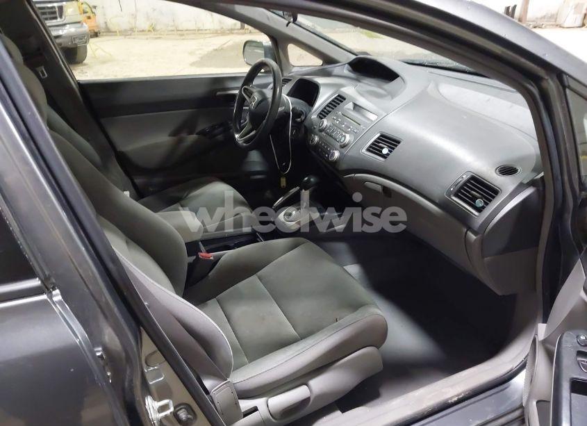 Photo 5 of 2009 Honda Civic LX (VIN 2HGFA16599H370163)