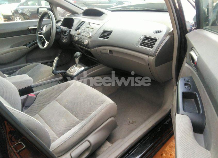 Photo 5 of 2010 Honda Civic LX (VIN 2HGFA1F50AH331885)