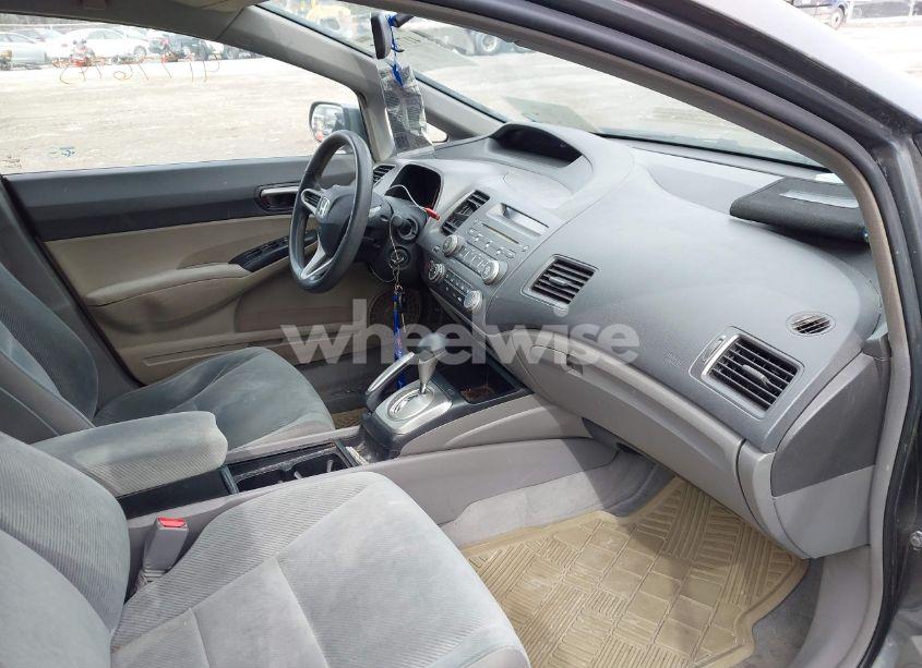 Photo 5 of 2011 Honda Civic LX (VIN 2HGFA1F50BH305868)