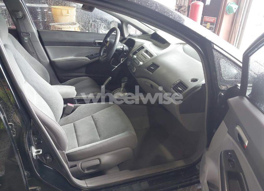 Photo 5 of 2011 Honda Civic LX (VIN 2HGFA1F50BH501566)