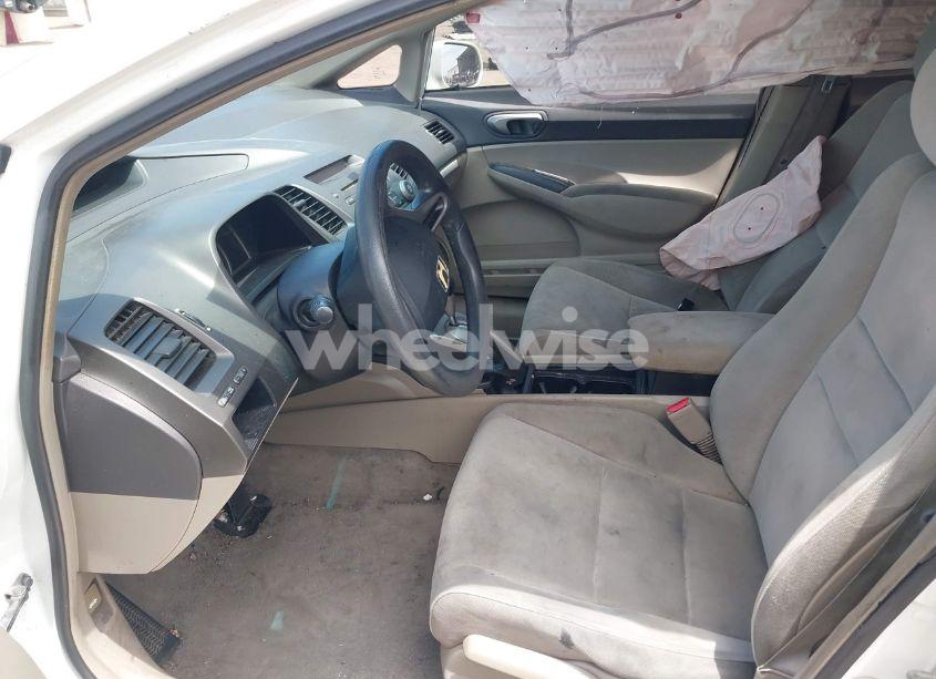 Photo 5 of 2011 Honda Civic LX (VIN 2HGFA1F50BH542182)