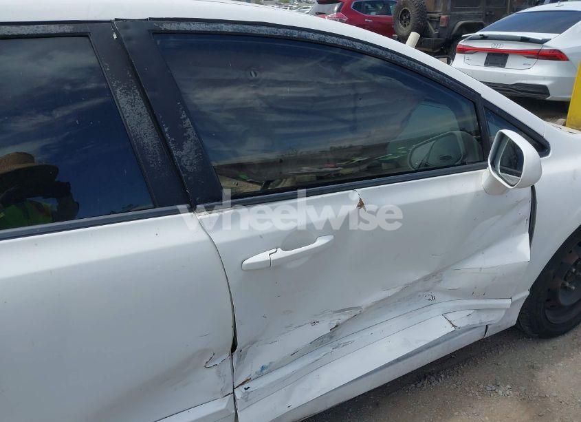 Photo 6 of 2011 Honda Civic LX (VIN 2HGFA1F50BH542182)