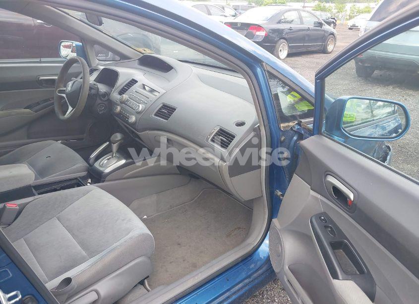 Photo 5 of 2010 Honda Civic LX (VIN 2HGFA1F51AH321964)