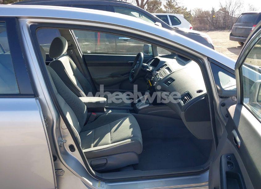 Photo 5 of 2010 Honda Civic LX (VIN 2HGFA1F51AH330373)