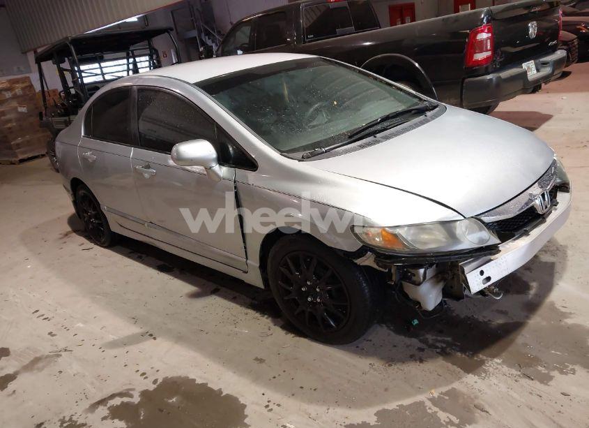 2010 Honda Civic LX (VIN 2HGFA1F51AH513661) main photo