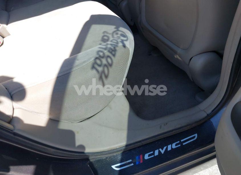 Photo 8 of 2010 Honda Civic LX (VIN 2HGFA1F51AH552735)