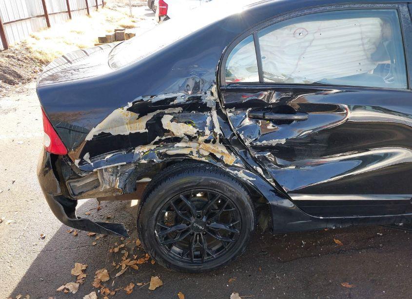 Photo 6 of 2010 Honda Civic LX (VIN 2HGFA1F51AH572354)